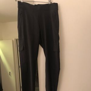Athleta Chelsea cargo pants
